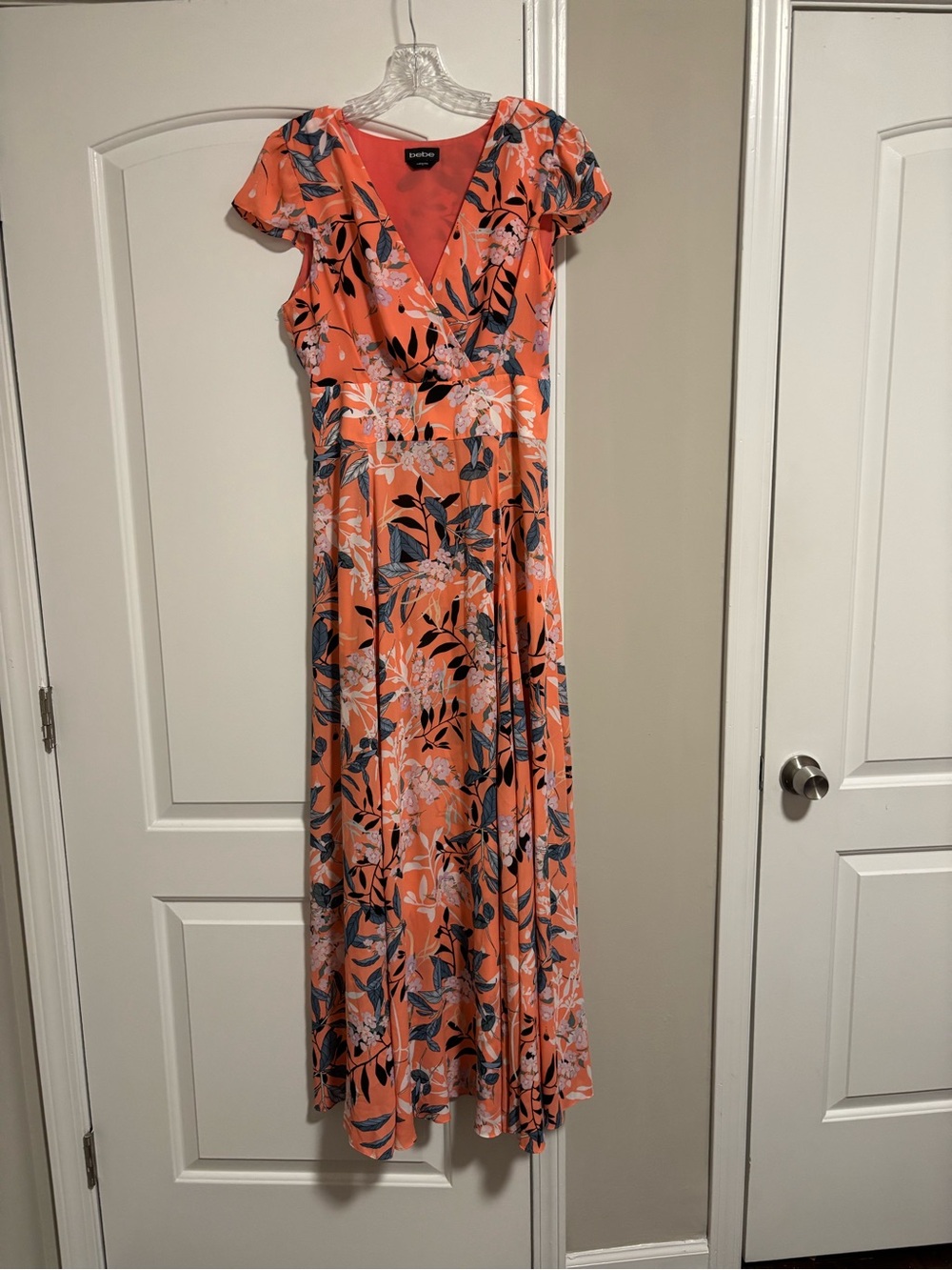 Bebe, Coral And Navy Floral Wrap Maxi Dress. Size 8